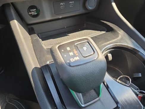 Used 2025 Nissan Rogue SV AWD/4WD image 30