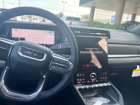 New 2026 GMC Terrain Elevation w/ Elevation Premium Package AWD/4WD image 23