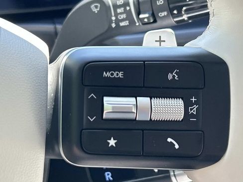 Certified 2025 Hyundai Santa Fe SEL FWD image 30