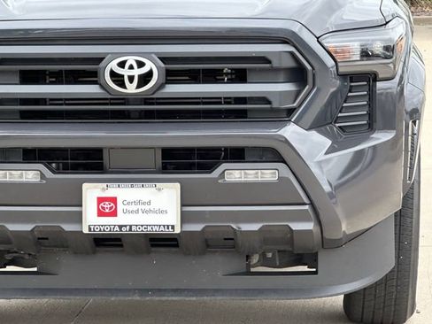Certified 2025 Toyota Tacoma SR5 AWD/4WD image 8