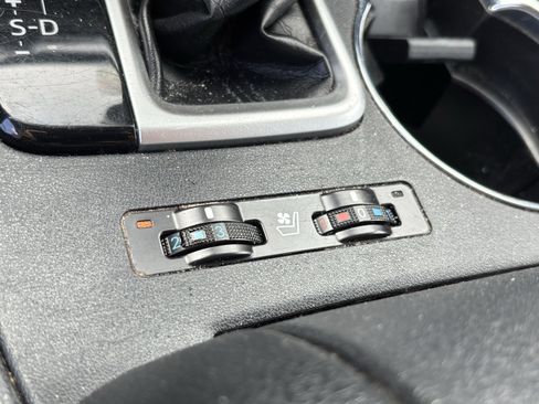 Used 2019 Toyota Highlander Limited image 9