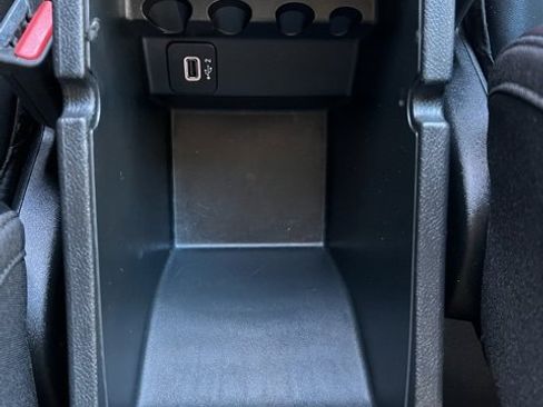 Used 2023 Jeep Cherokee Altitude Lux image 36