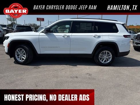 New 2025 Jeep Grand Cherokee L Laredo image 3