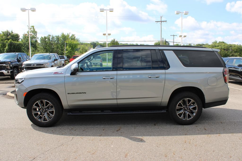 Used 2024 Chevrolet Suburban Z71 w/ Luxury Package AWD/4WD image 31