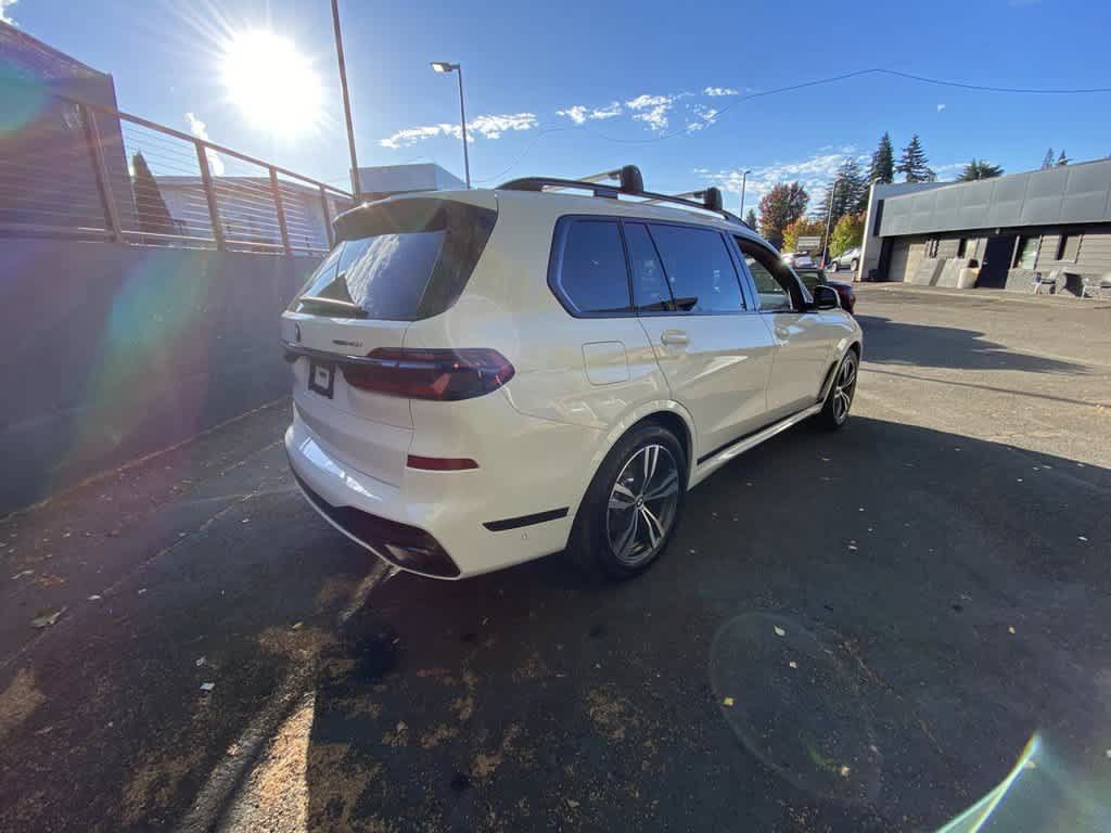 Used 2025 BMW X7 xDrive40i w/ Executive Package AWD/4WD image 6