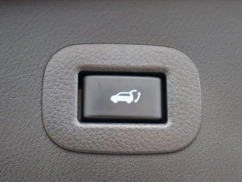 Used 2023 INFINITI QX80 Premium Select w/ All-Season Package AWD/4WD image 8