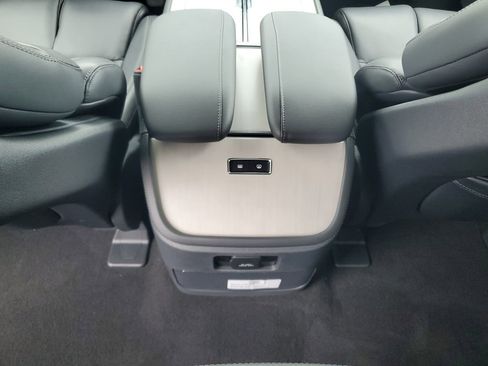 New 2025 Lincoln Navigator Reserve w/ Jet Appearance Package AWD/4WD image 16