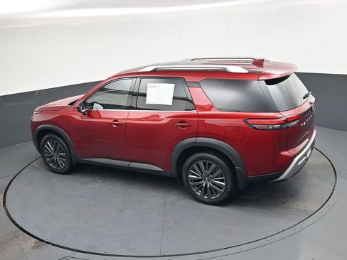 Used 2022 Nissan Pathfinder SL w/ SL Premium Package image 32