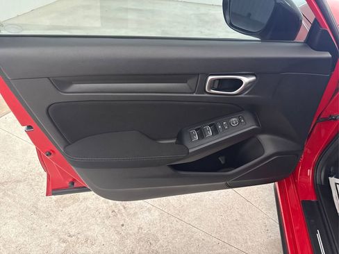 Used 2023 Honda Civic Sport image 30