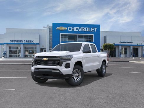 New 2026 Chevrolet Colorado LT image 8