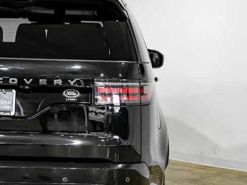 Used 2022 Land Rover Discovery S R-Dynamic image 46