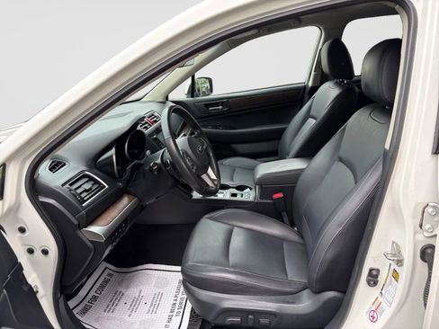 Used 2017 Subaru Outback 3.6R Limited AWD/4WD image 12