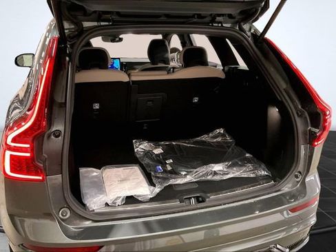 New 2026 Volvo XC60 B5 Plus w/ Climate Package image 6