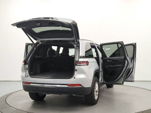 Used 2024 Jeep Grand Cherokee Laredo X w/ Luxury Tech Group I AWD/4WD image 14
