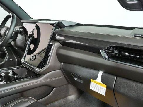 New 2026 GMC Yukon Elevation w/ Elevation Premium Package RWD image 35