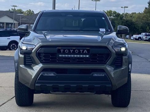 Used 2024 Toyota Tacoma TRD Off-Road w/ TRD Off Road Upgrade Package AWD/4WD image 7