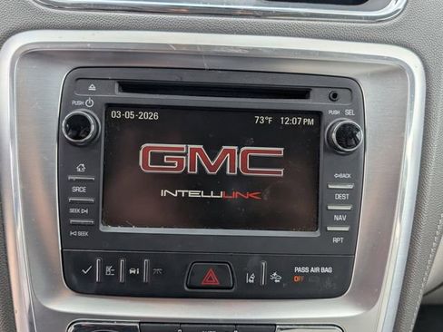 Used 2015 GMC Acadia SLT image 17
