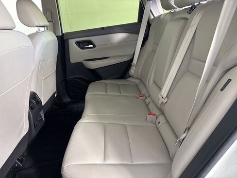 Used 2023 Nissan Rogue SL w/ SL Premium Package image 22