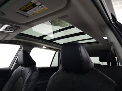 Used 2024 Toyota Grand Highlander Limited image 18