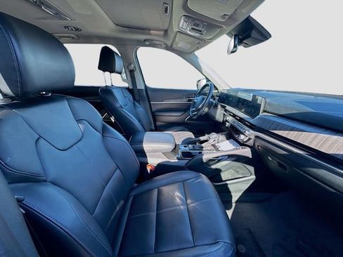 Used 2023 Kia Telluride EX w/ EX Captain's Chair Package image 33