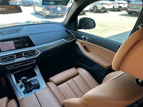 Certified 2022 BMW X5 xDrive40i w/ M Sport Package image 21
