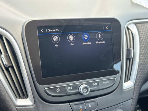 Used 2023 Chevrolet Malibu LT FWD image 16