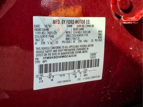 Used 2021 Ford Explorer XLT w/ Equipment Group 202A AWD/4WD image 23