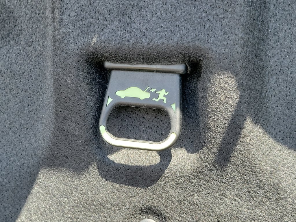 Used 2021 Chevrolet Camaro LS RWD image 12