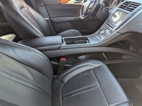 Used 2020 Lincoln MKZ Reserve image 10