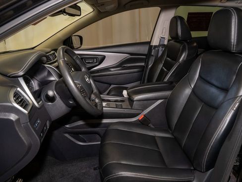 Certified 2024 Nissan Murano SV w/ SV Midnight Edition Package image 10