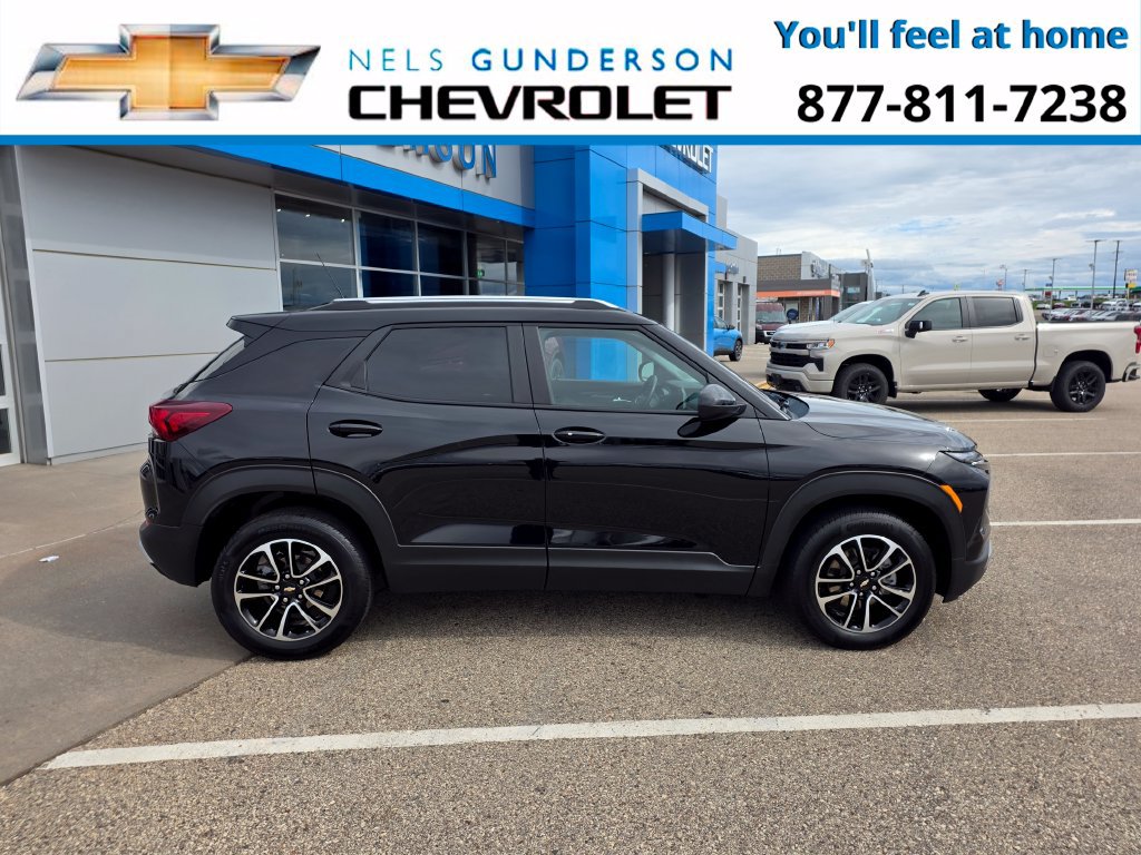 Used 2024 Chevrolet TrailBlazer LT w/ Convenience Package AWD/4WD image 8