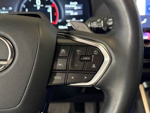 Used 2024 Lexus GX 550 w/ Accessory Package (Z1) AWD/4WD image 15