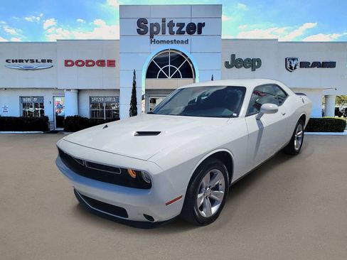 Used 2023 Dodge Challenger SXT RWD image 4