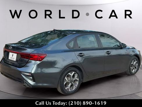 Used 2021 Kia Forte LXS FWD image 4