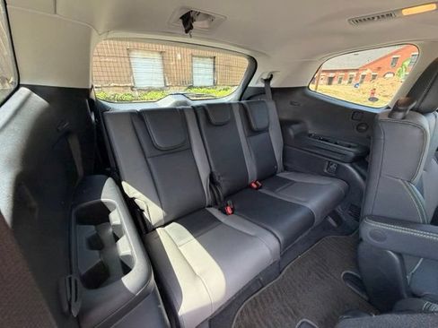 Used 2023 Subaru Ascent Onyx Edition AWD/4WD image 15