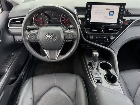 Used 2024 Toyota Camry XSE image 11