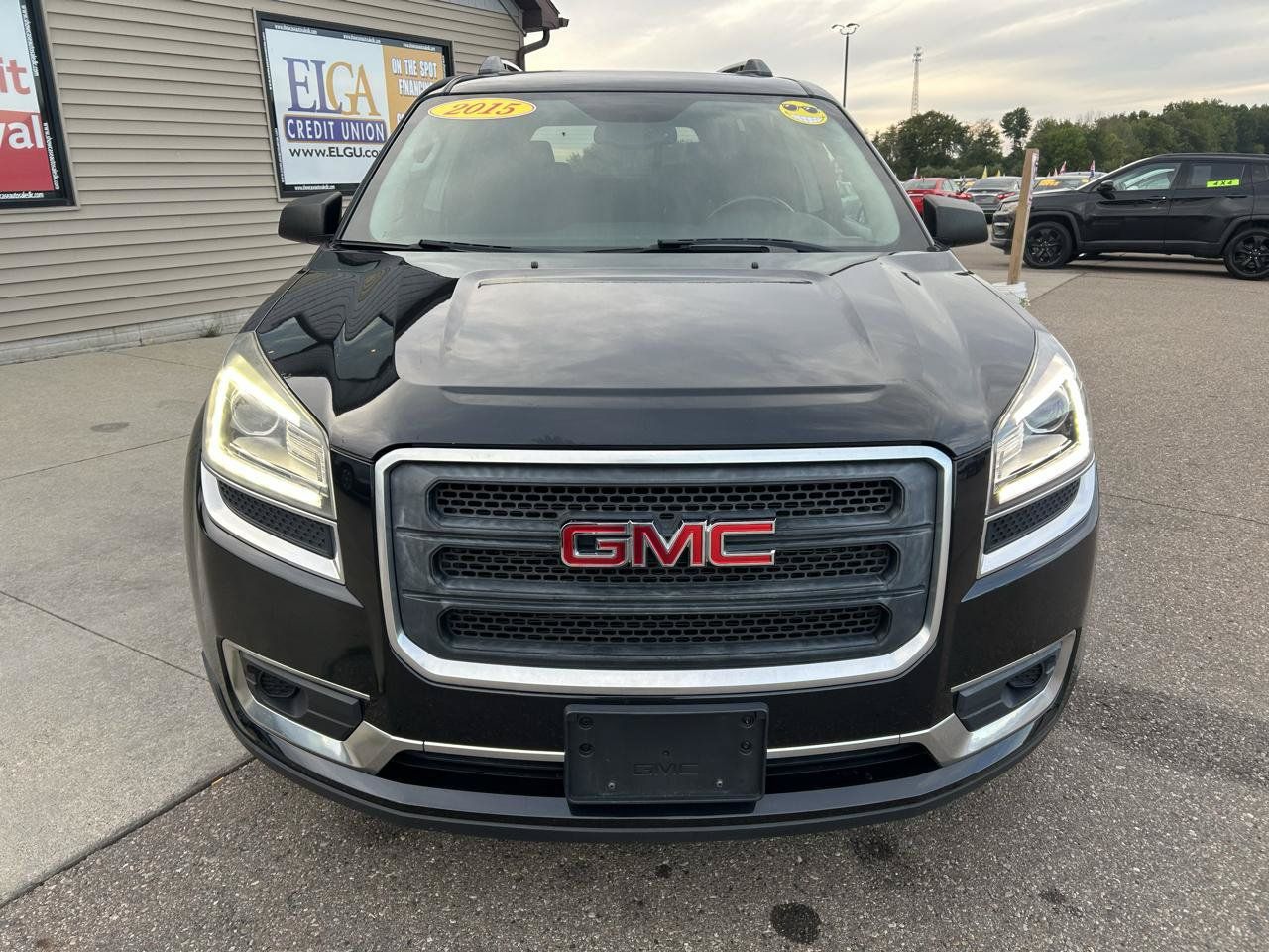 Used 2015 GMC Acadia SLE AWD/4WD image 2