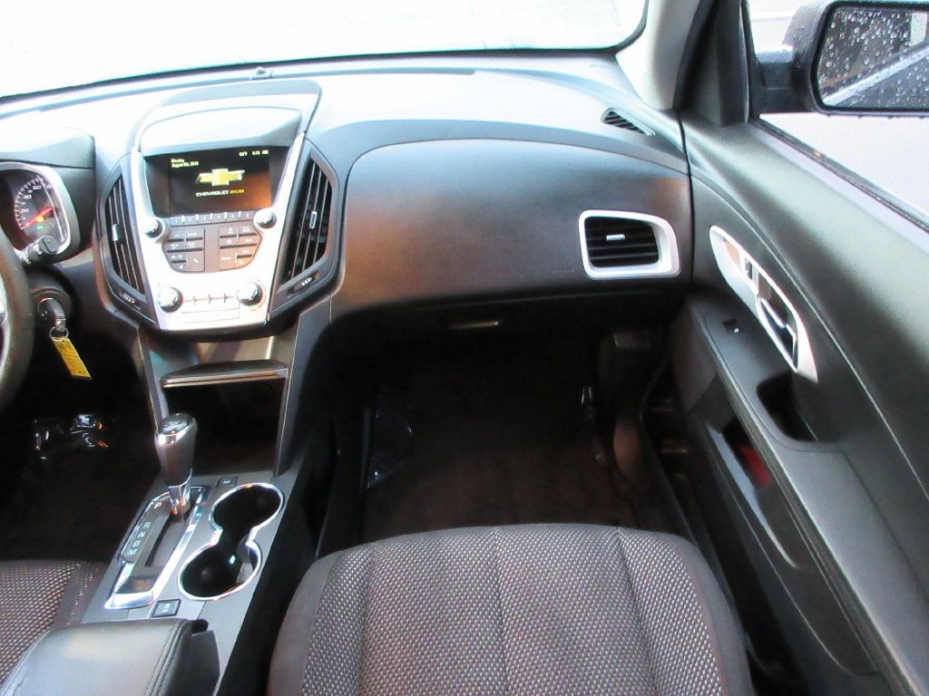 Used 2025 Chevrolet Equinox LT w/ Convenience Package II FWD image 17