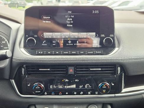 Certified 2023 Nissan Rogue SL w/ SL Premium Package image 22