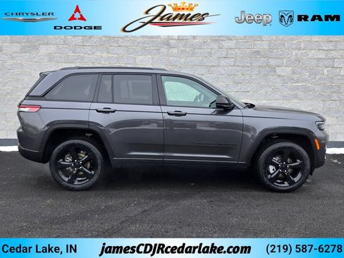 New 2025 Jeep Grand Cherokee Limited w/ Black Appearance Package AWD/4WD image 6