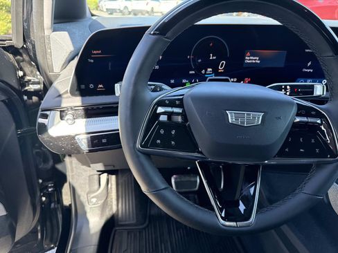 Used 2026 Cadillac Optiq Sport 1 image 29