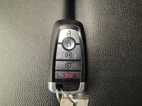 Used 2020 Ford Explorer XLT w/ Equipment Group 202A image 32