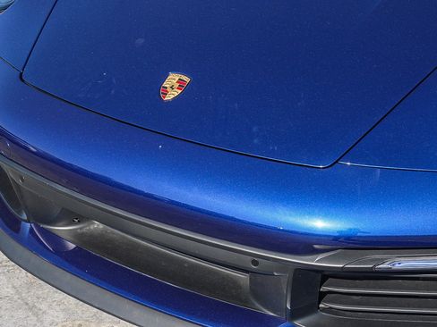 Used 2023 Porsche 911 Carrera T RWD image 6