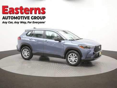 Used 2025 Toyota Corolla Cross L FWD image 40