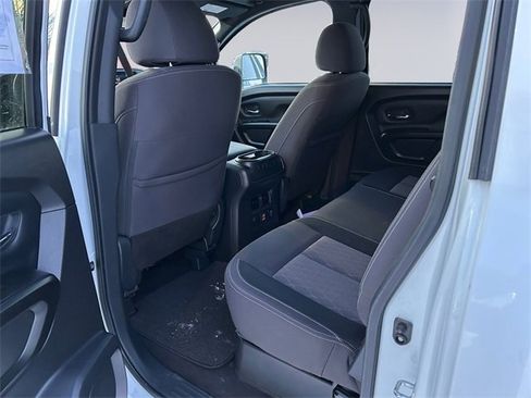 Used 2023 Nissan Titan SV w/ SV Convenience Package image 13
