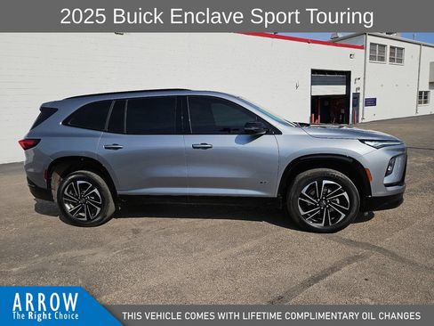 Used 2025 Buick Enclave Sport Touring w/ Power Package FWD image 14