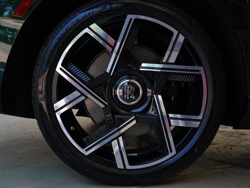 New 2027 Rolls-Royce Cullinan Black Badge AWD/4WD image 60