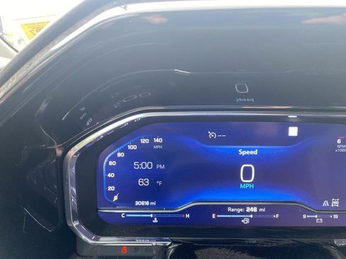 Used 2023 Chevrolet Silverado 1500 LT AWD/4WD image 19