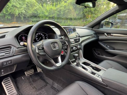 Used 2019 Honda Accord Sport image 11