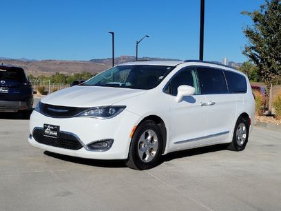 Used 2017 Chrysler Pacifica Touring-L Plus